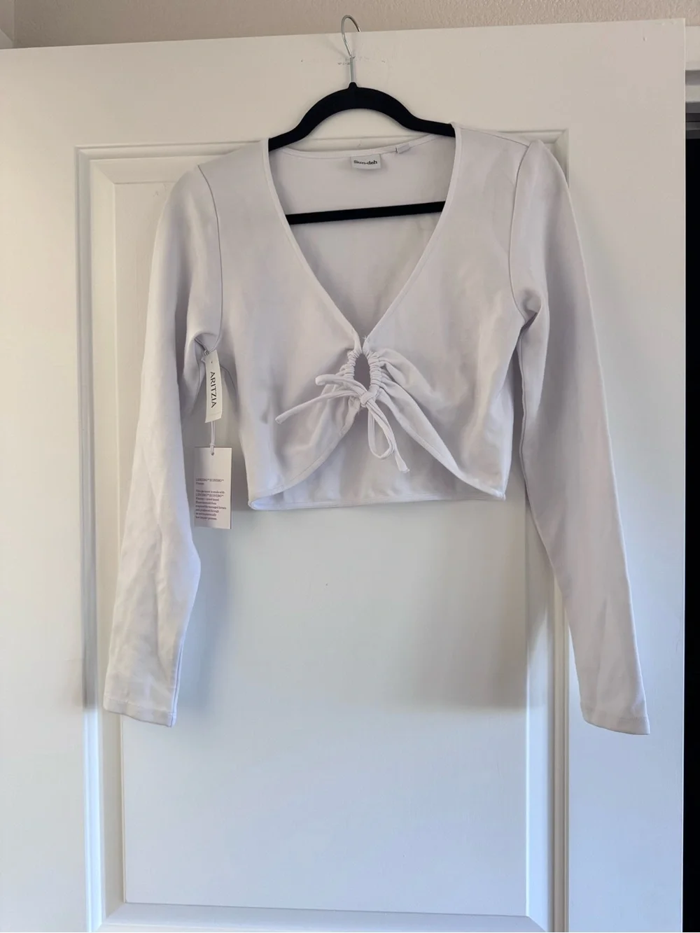 NWT Aritzia Sun-deh white far out longsleeve